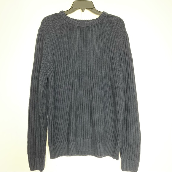Slate & Stone Textured Weave Crew Neck Sweater in Navy - Picture 2 of 10